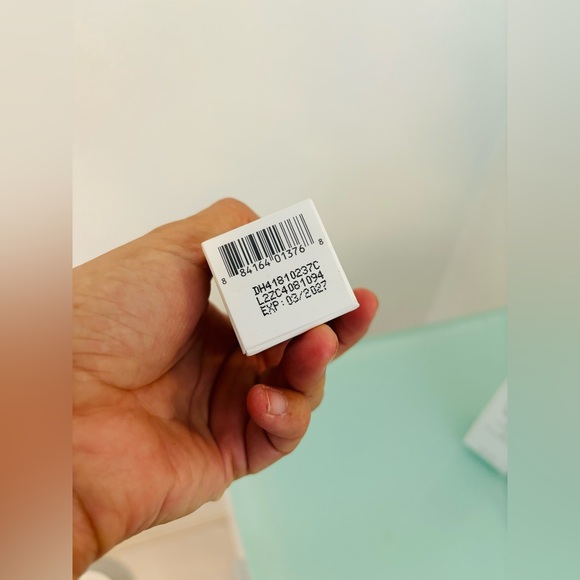 REDEFINE Triple Defense Lotion Broad Spectrum SPF 30 - Picture 8 of 9